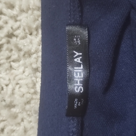 Off shoulder sweater - Picture 2 of 2